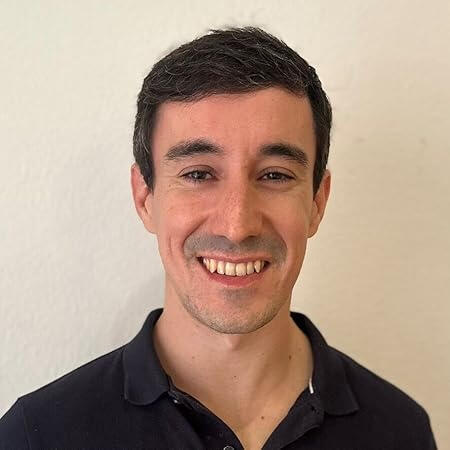 Javier Muñoz, Autor von Abenteuerbüchern für junge Gamer.